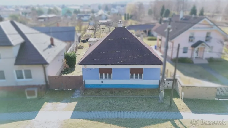 NA PREDAJ: Rodinný dom so záhradou v Rohožníku
