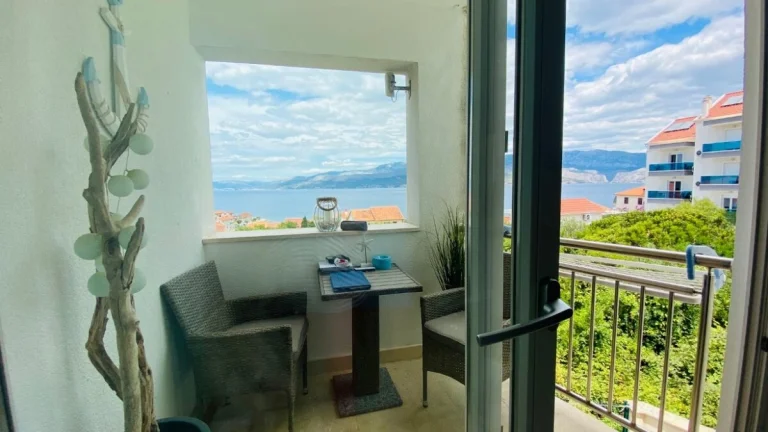 ☀Brač(HR)- apartmán s výhľadom na more☀ VÝHODNE
