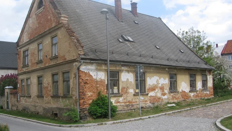 Rodinný dům + zahrada, Zlaté Hory v Jeseníkách