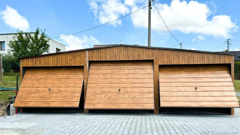 Plechová garáž 9x6 m