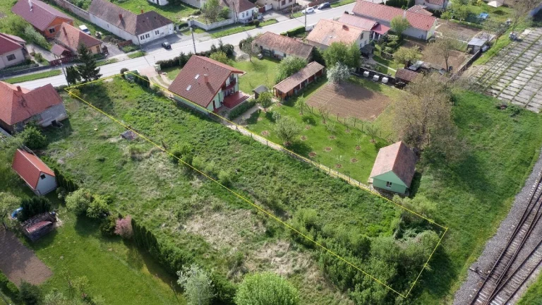 Rovinatý stavebný pozemok