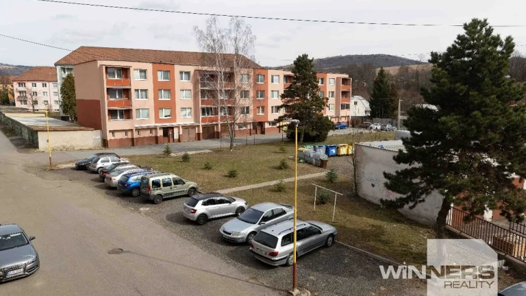 Na predaj 3 izbový byt s loggiou v Medzilaborciach
