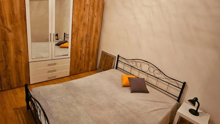 2 rooms apartment in city center