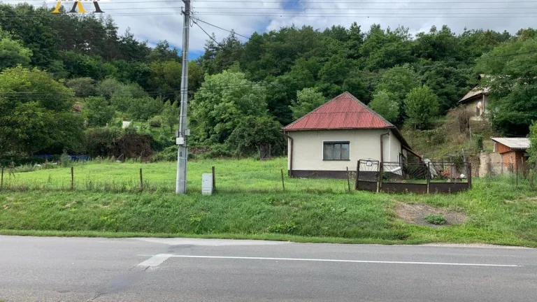 NA PREDAJ rodinný dom v Slovenských Ďarmotách pri hranici za
