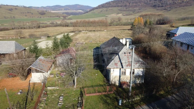 Na predaj vidiecky dom pri Snine s veľkým pozemkom - 51 ár