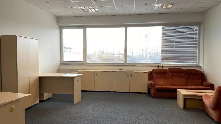 Priestranná kancelária - 35 m2 - v centre mesta