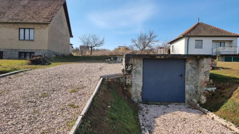 Predáme pozemok vhodný na výstavbu rekreačného domčeka v mes