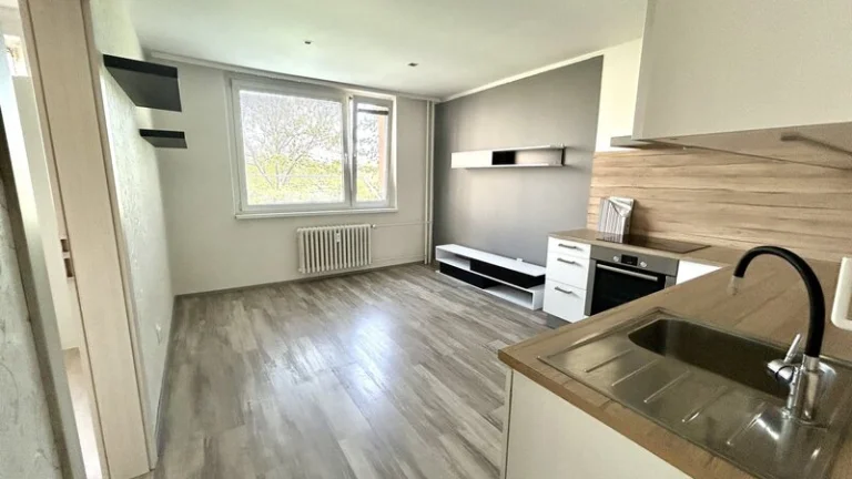 Pronájem bytu 2+kk, Hradec Králové, ul. Durychova