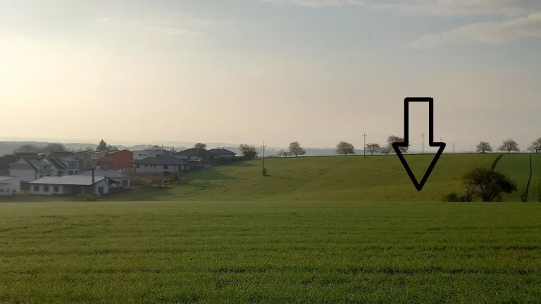 Prodám sad/louku u Kroměříže; 16 013 m2 s elektřinou