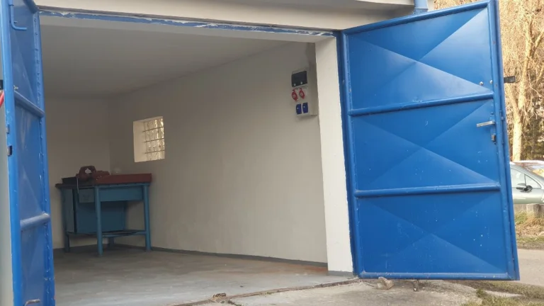 Garáž Hodonín po kompletní rekonstrukci (230V,380V-16,32A)
