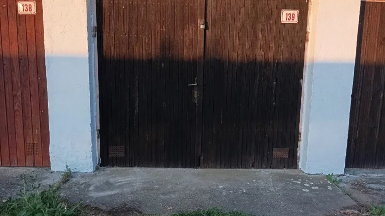 Řadová výstavba Garáže