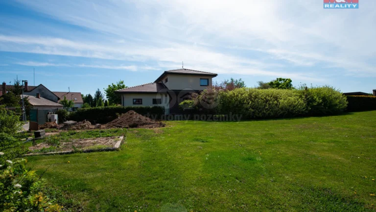 Pronájem pozemku k bydlení, 450 m², Stěžery