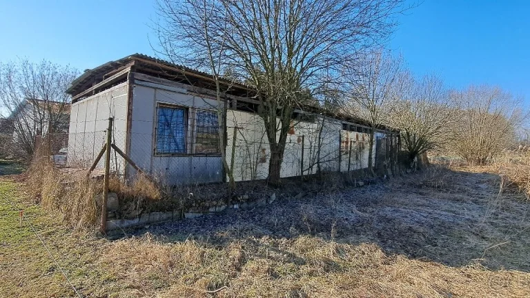 Prodám 3x stavební buňku včetně zastřešení