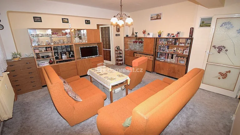 Prodej bytu 2+1, 55m² + lodžie 3m² a sklep, ul. Rumunská, Če
