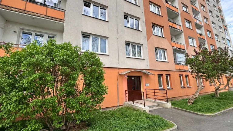 Nabízím pronájem 2+1 s balkonem Kadaň