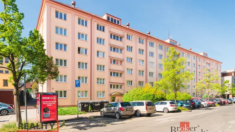 Převod dr. podílu, byty/3+1, 64 m2, Josefa Knihy 114, Střed,