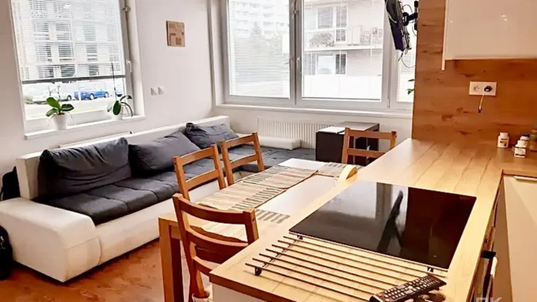 Pronájem moderního bytu 3+kk - Milíčovský háj
