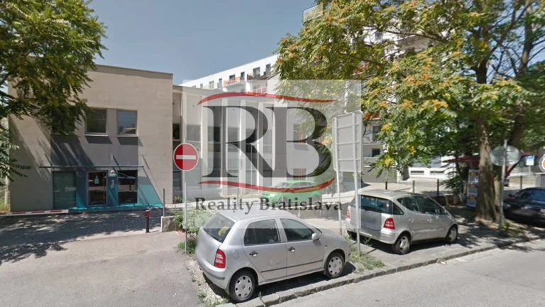 Administratívna budova v TOP lokalite na PREDAJ, Plynárenská