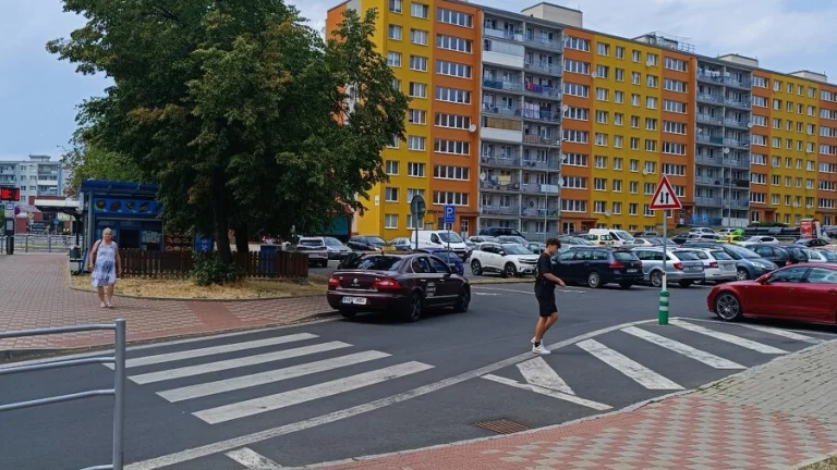Dlouhodobý pronájem OV 2+kk,43m2 ,Lipová bl.528 Most