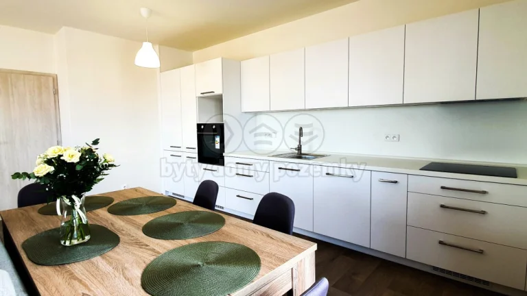 Pronájem bytu 2+kk, 66 m², Pardubice, ul. Na Spravedlnosti