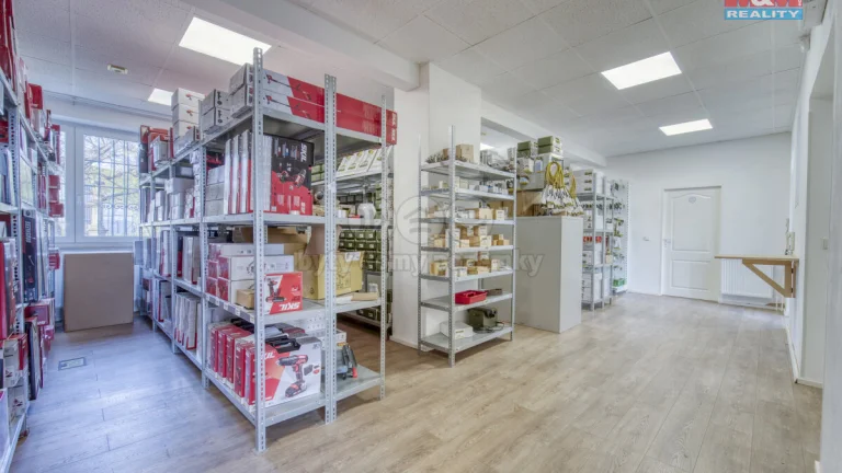 Prodej domu s kancelářemi a prodejnou, 215 m², Zeleneč