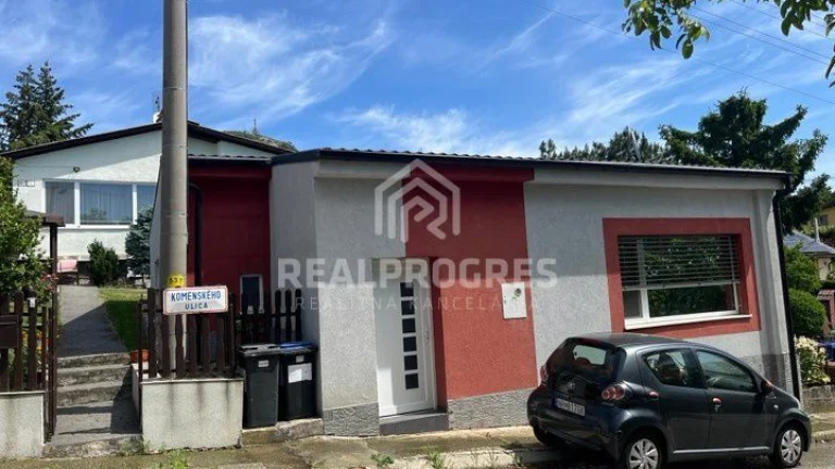 Novostavba 2 izbového rodinného domu na Zobore v Nitre.