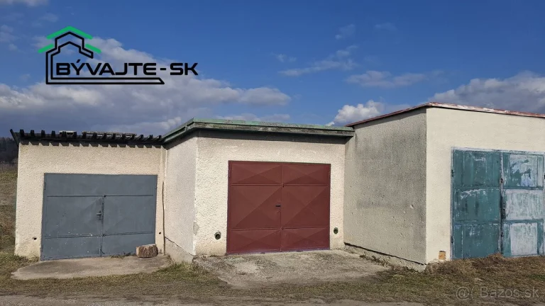 Garáže v radovej zástavbe v Prievidzi, ul. Vápenická