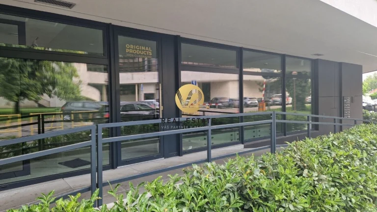 NA PREDAJ novostavba obchodno - komerčný priestor 140m2 v Ce