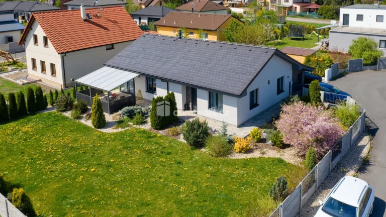 Prodej rodinného domu 4+kk v obci Tuchoraz (okr. Kolín)