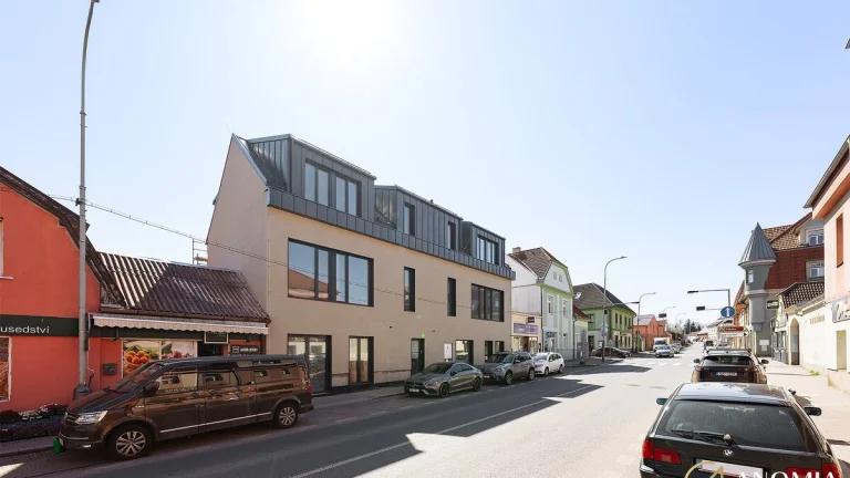 Pronájem ordinace 17 m2 - Praha - Vinoř, ev.č. 00443