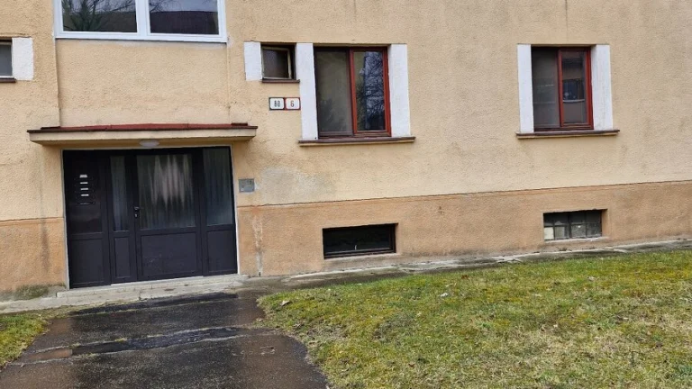 Predaj 3-izb. byt so záhradkou, dvorom a garažou Revúca