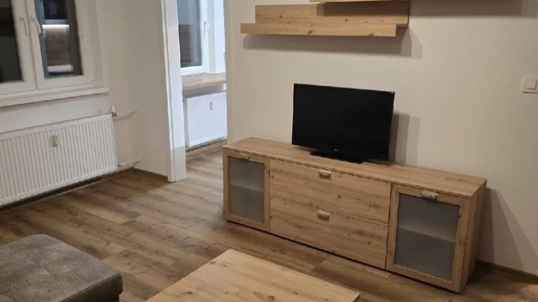 PRENÁJOM 3i bytu- Karlova ves, Silvánska ul.