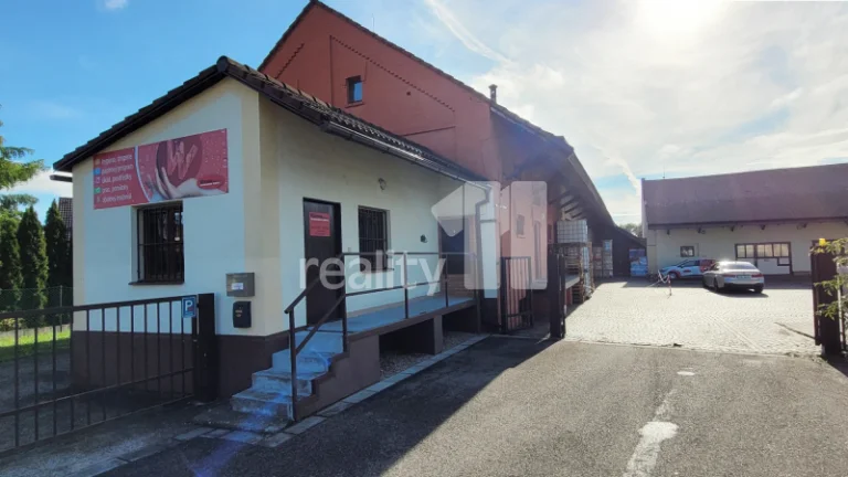Rezidenčně, výrobně - skladový areál s pozemky 14 680m2, Hra