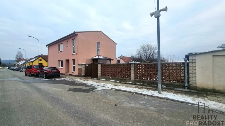 Prodej rodinného domu 150 m2, pozemek 640 m2
