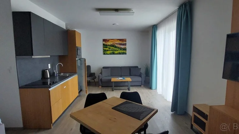 NA PREDAJ - štýlový apartmán v Maladinove – ideálne miesto n