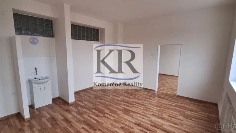Dvoj kancelária s umývadlom na prenájom, ulica Zoltána Kodal