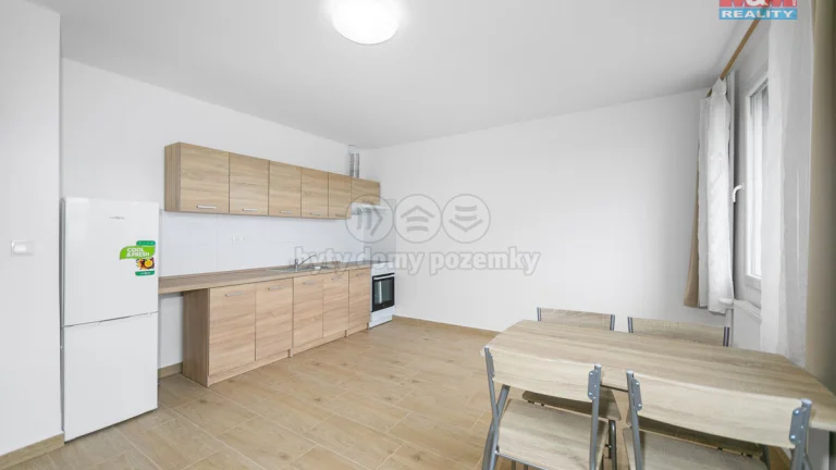 Pronájem bytu 2+kk, 45 m², Dnešice