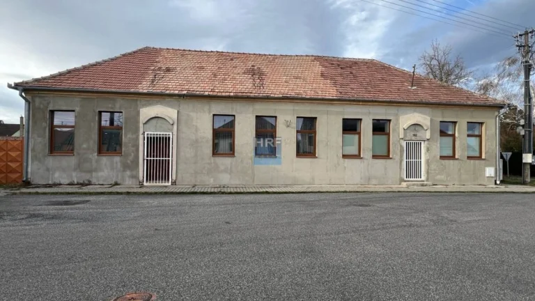 Podnikateľský priestor na hlavnom ťahu v obci Kopčany