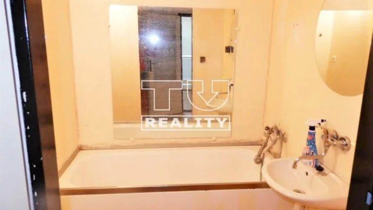 NA PREDAJ 2-IZBOVÝ BYT S 2 BALKÓNMI, 60m2, MYJAVA