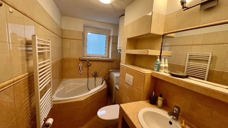 2 izbový byt v Centre mesta, balkón - REZERVOVANÉ