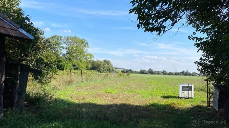 Atraktívny pozemok 1356 m² na výstavbu v Malom Záluží