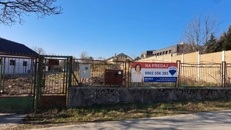 Predaj pozemku 1310 m2 Nitrianke Hrnčiarovce