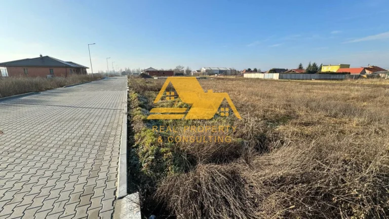 Predám stavebný pozemok vo Dvoroch nad Žitavou