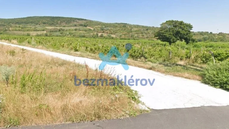 Bez maklérov predám investičný pozemok v lokalite Bratislava