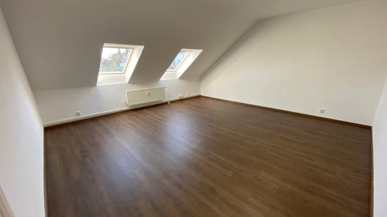 Kancelář k pronájmu - 28 a 31 m2 - Kamenice u Prahy