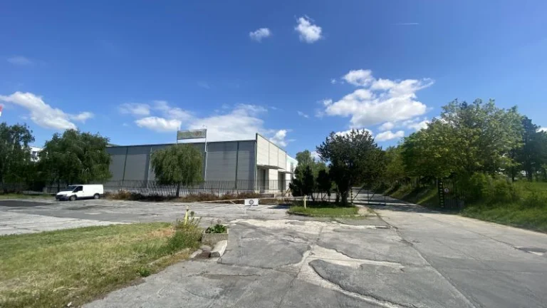 41678-Dražba skladového areálu v Nitre