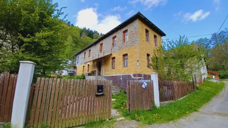 41803-Dražba rodinného domu a chaty v Janovej Lehote