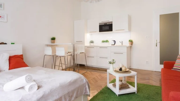 Pronájem bytu 1+kk, 30 m2 - Praha 7 - Holešovice