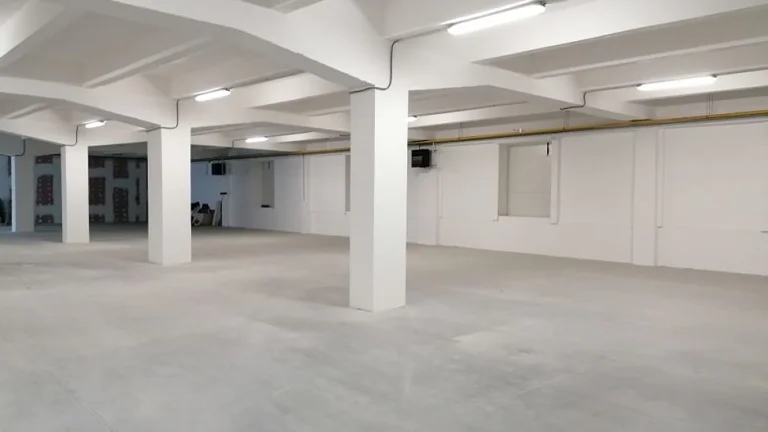 Na prenájom moderný sklad s administratívou Banská Bystrica