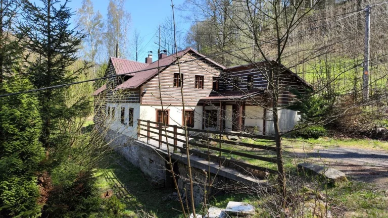 Prodej rodinného domu / chalupy v Desné v Jizerských horách